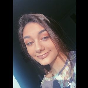 Meet your Posher, Carly